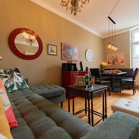 Apartment Aab 80qm Mit 2 Schlafzimmern, Self-check-in Mit Wlan Und Gratis Parkplatz Am Haus Bad Kissingen