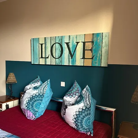 Aab 80qm Mit 2 Schlafzimmern, Self-check-in Mit Wlan Und Gratis Parkplatz Am Haus Apartment