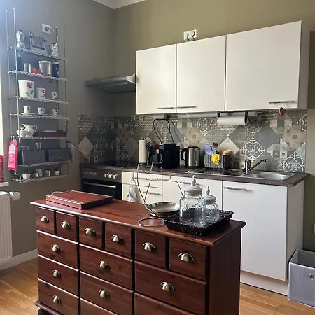 Apartament Aab 80qm Mit 2 Schlafzimmern, Self-check-in Mit Wlan Und Gratis Parkplatz Am Haus *