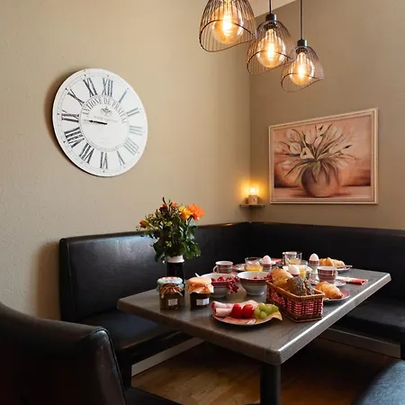 Aab 80qm Mit 2 Schlafzimmern, Self-check-in Mit Wlan Und Gratis Parkplatz Am Haus Bad Kissingen