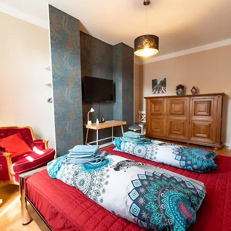 Aab 80qm Mit 2 Schlafzimmern, Self-check-in Mit Wlan Und Gratis Parkplatz Am Haus *