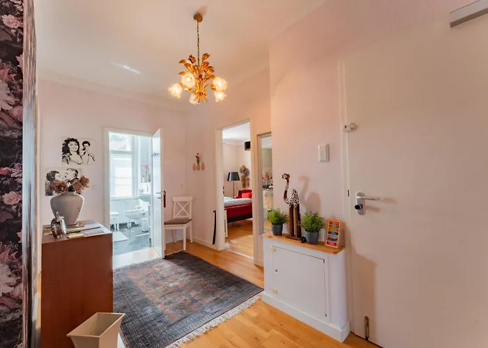 Appartement Aab 80qm Mit 2 Schlafzimmern, Self-check-in Mit Wlan Und Gratis Parkplatz Am Haus *